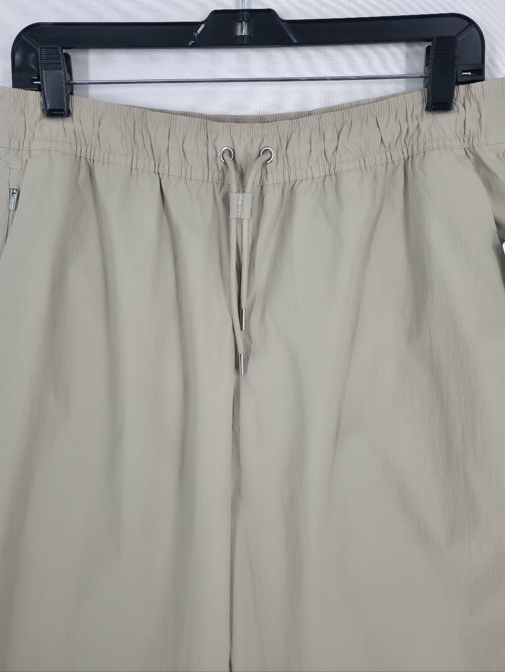 Athleta Midday Mid Rise Crop Poplin Pants Khaki Beige Size Medium - Picture 4 of 15